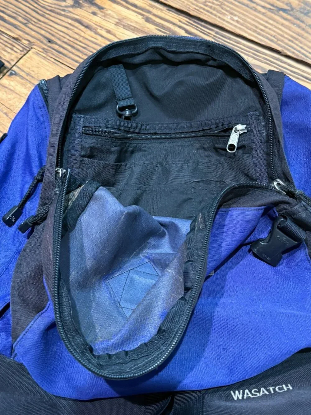 North Face Wasatch Backpack Purple Blue Hiking School Travel Bag VINTAGE 90s Y2K